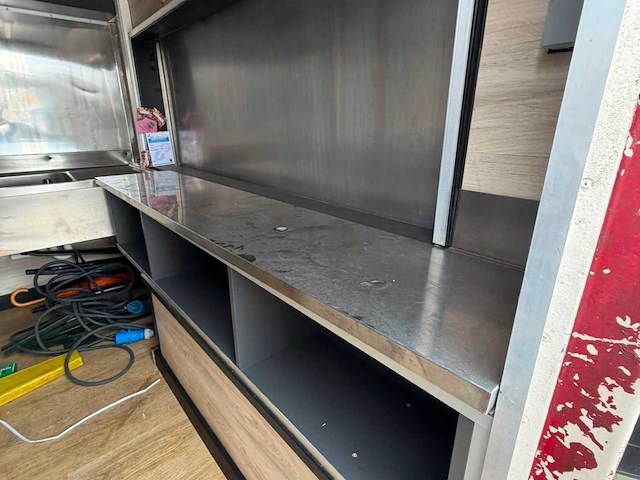 1982 peugeot j9 1.6 vintage foodtruck - afbeelding 8 van  19