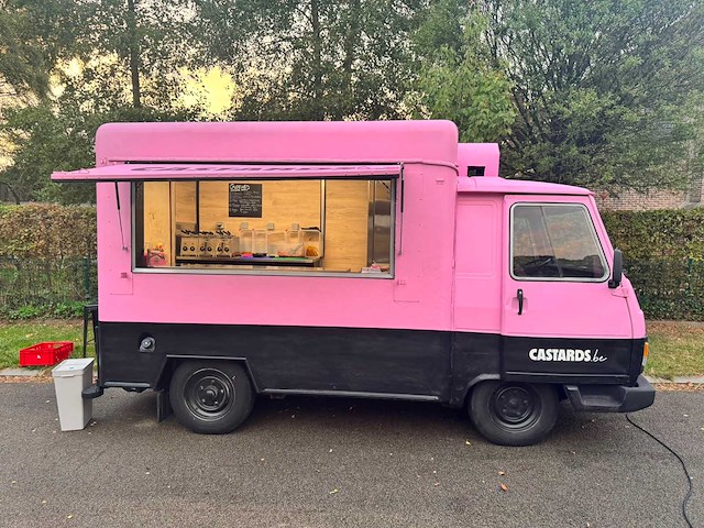1982 peugeot j9 1.6 vintage foodtruck - afbeelding 12 van  19