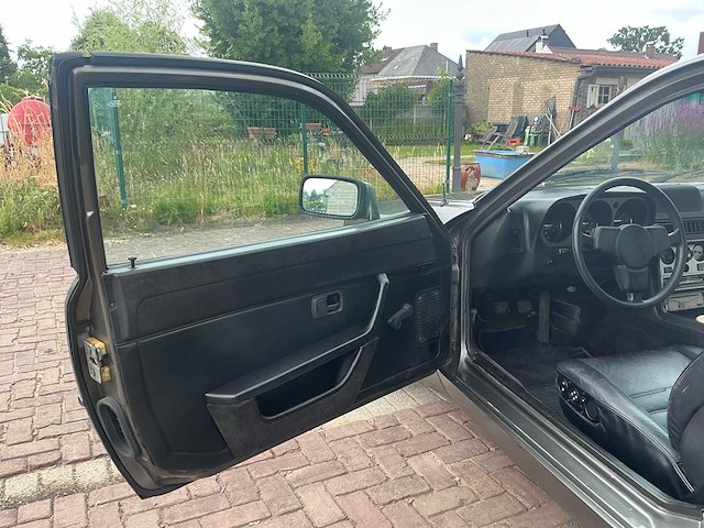 1982 porsche 944 oldtimer - afbeelding 20 van  41