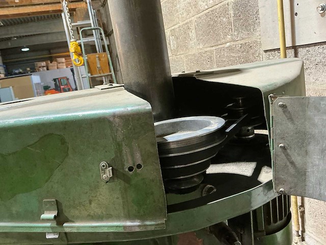 1982 rong fu rf-30 kolomboormachine - afbeelding 13 van  16