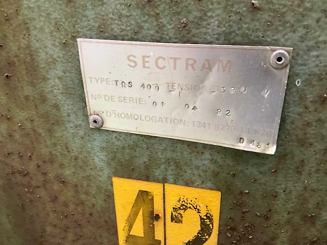 1982 sectram trs400 radiaalafkortzaagmachine - afbeelding 6 van  7