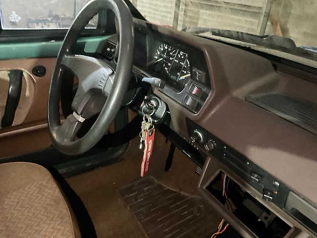1982 volkswagen polo gl oldtimer - afbeelding 10 van  34