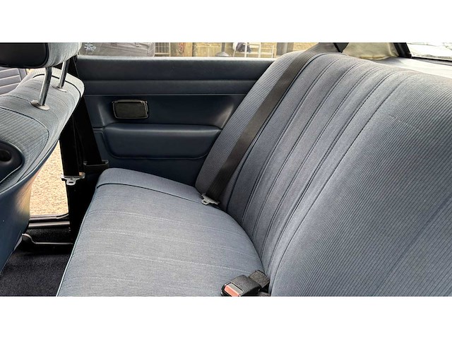 1983 bmw 316 oldtimer - afbeelding 13 van  39