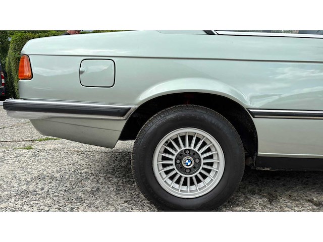 1983 bmw 316 oldtimer - afbeelding 25 van  39