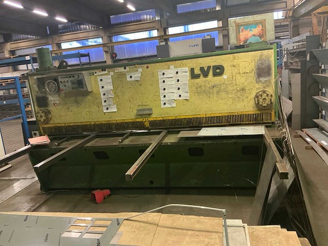 1983 lvd mvn 31/8 mnc cnc guillotineschaar - afbeelding 3 van  8
