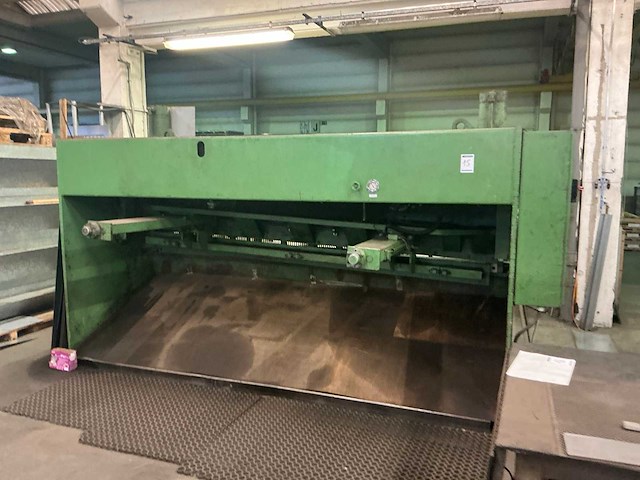 1983 lvd mvn 31/8 mnc cnc guillotineschaar - afbeelding 4 van  8