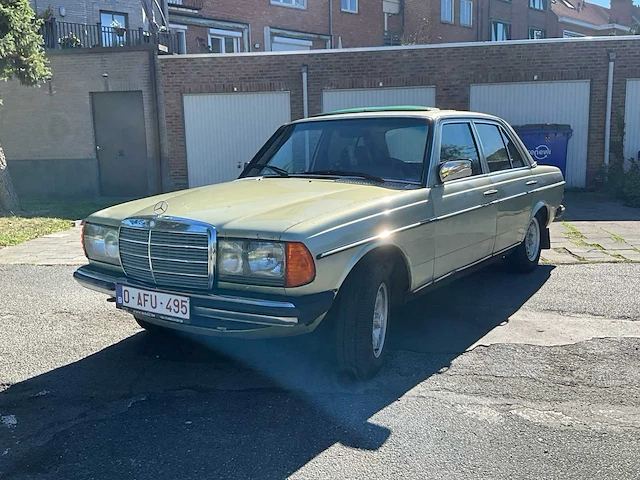 1983 mercedes-benz 200 - afbeelding 1 van  79