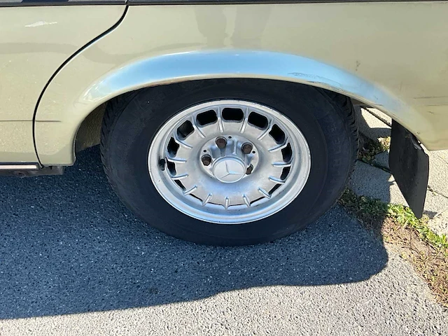 1983 mercedes-benz 200 - afbeelding 4 van  76
