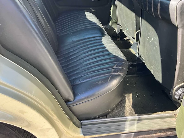 1983 mercedes-benz 200 - afbeelding 32 van  76