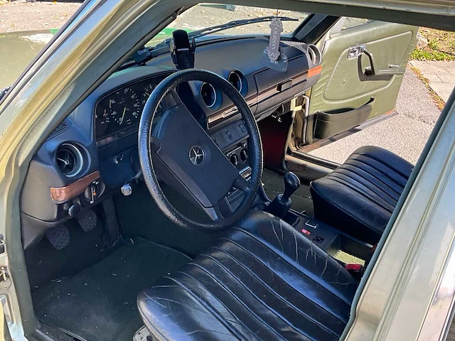 1983 mercedes-benz 200 - afbeelding 9 van  79