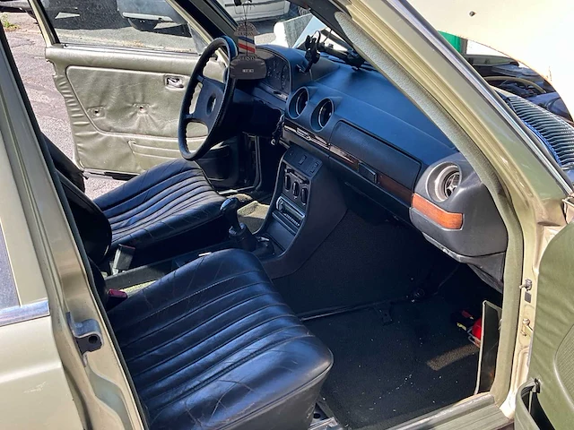 1983 mercedes-benz 200 - afbeelding 37 van  79