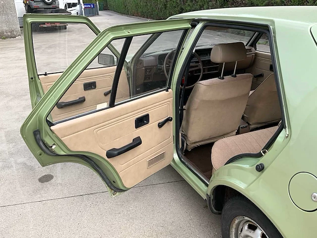 1983 mitsubishi colt - afbeelding 32 van  61