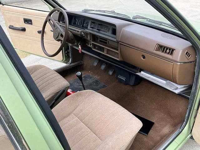 1983 mitsubishi colt - afbeelding 47 van  61