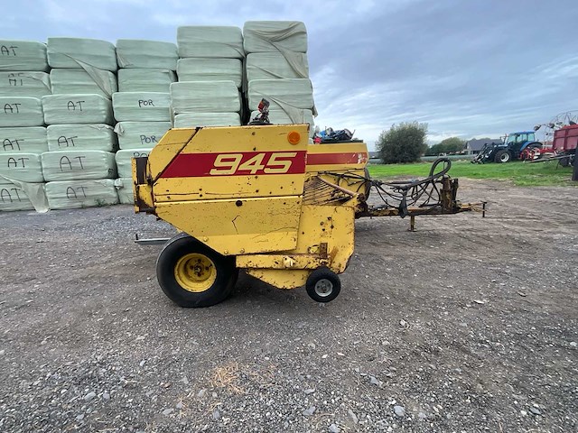 1983 new holland 945 balenpers - afbeelding 15 van  17