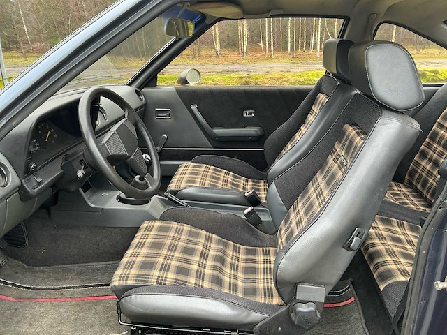 1983 opel manta gsi - in rijdende staat! - afbeelding 8 van  47