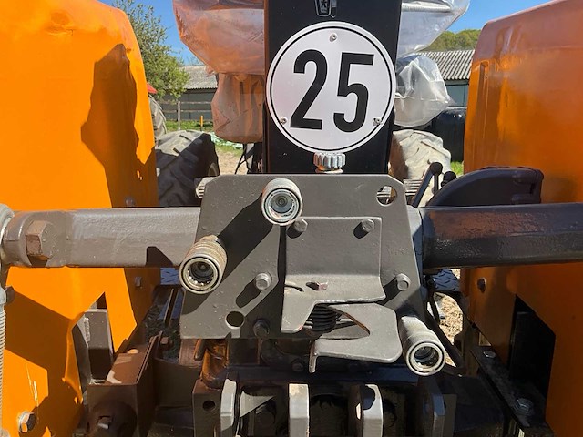 1983 renault r 551-4s 4wd landbouwtractor - afbeelding 11 van  53