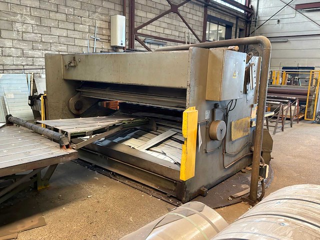 1984 darley gs3000x13 met roterende onderplaat guillotineschaar - afbeelding 6 van  11