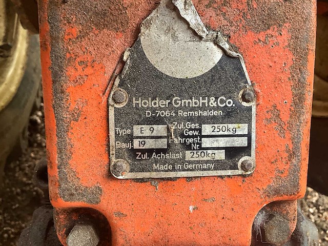 1984 holder e 9 tweewielige trekker - afbeelding 8 van  19