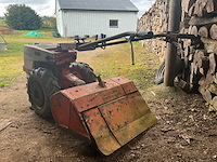 1984 holder e 9 tweewielige trekker - afbeelding 10 van  19