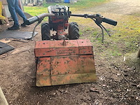 1984 holder e 9 tweewielige trekker - afbeelding 11 van  19