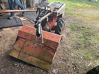 1984 holder e 9 tweewielige trekker - afbeelding 12 van  19