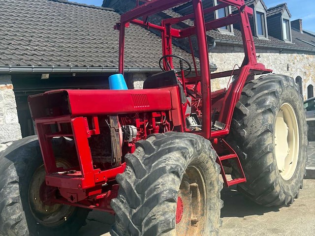 1984 internationale landbouwtractor 4wd - afbeelding 2 van  8