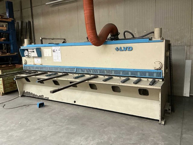 1984 lvd mvn 40/4 hydraulische guillotineschaar - afbeelding 1 van  6