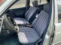 1984 mercedes-benz 190e personenauto - afbeelding 2 van  17