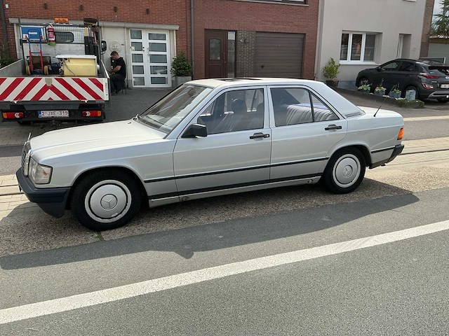 1984 mercedes-benz 190e personenauto - afbeelding 7 van  17