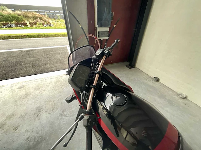 1984 suzuki gsx 750 es motorfiets - afbeelding 10 van  25