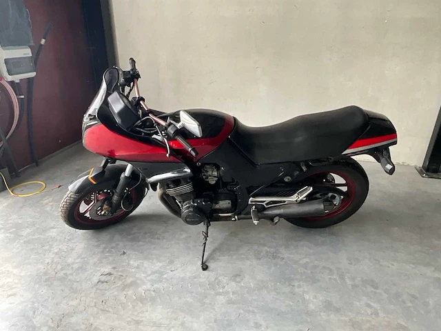 1984 suzuki gsx 750 es motorfiets - afbeelding 12 van  25