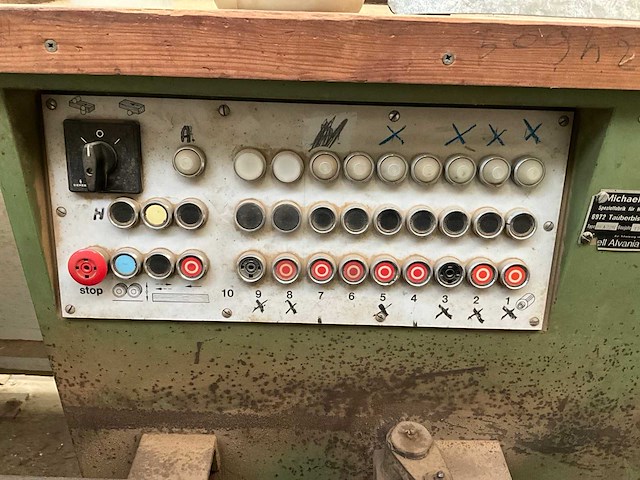 1984 weinig uniplan bewerkingscentra - quatre face - afbeelding 14 van  19