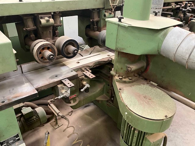 1984 weinig uniplan bewerkingscentra - quatre face - afbeelding 18 van  19