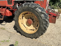 1985 international 1056 axlf vierwielaangedreven landbouwtractor - oldtimer - afbeelding 2 van  27