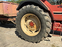 1985 international 1056 axlf vierwielaangedreven landbouwtractor - oldtimer - afbeelding 3 van  27