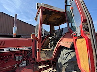 1985 international 1056 axlf vierwielaangedreven landbouwtractor - oldtimer - afbeelding 4 van  27