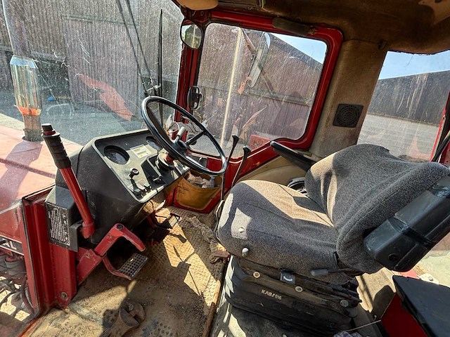 1985 international 1056 axlf vierwielaangedreven landbouwtractor - oldtimer - afbeelding 7 van  27
