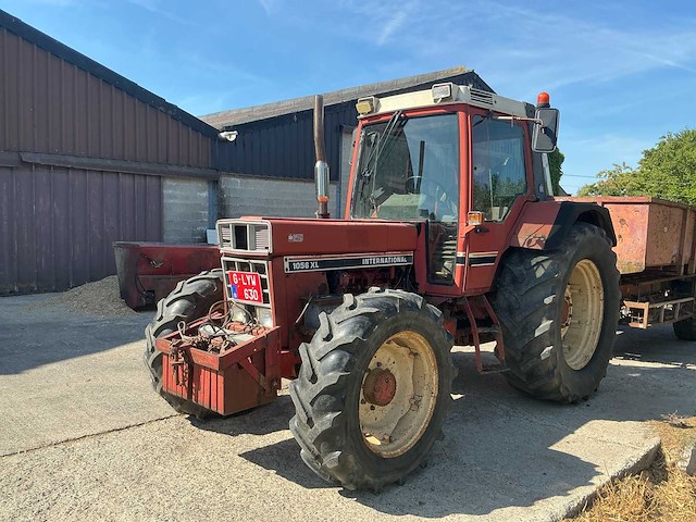1985 international 1056 axlf vierwielaangedreven landbouwtractor - oldtimer - afbeelding 1 van  27