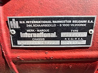 1985 international 1056 axlf vierwielaangedreven landbouwtractor - oldtimer - afbeelding 13 van  27