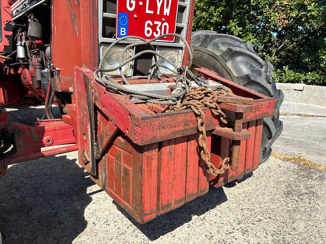 1985 international 1056 axlf vierwielaangedreven landbouwtractor - oldtimer - afbeelding 14 van  27