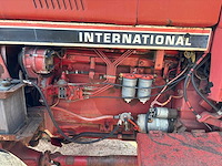 1985 international 1056 axlf vierwielaangedreven landbouwtractor - oldtimer - afbeelding 15 van  27