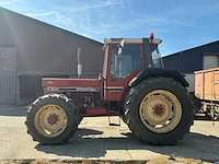 1985 international 1056 axlf vierwielaangedreven landbouwtractor - oldtimer - afbeelding 12 van  27