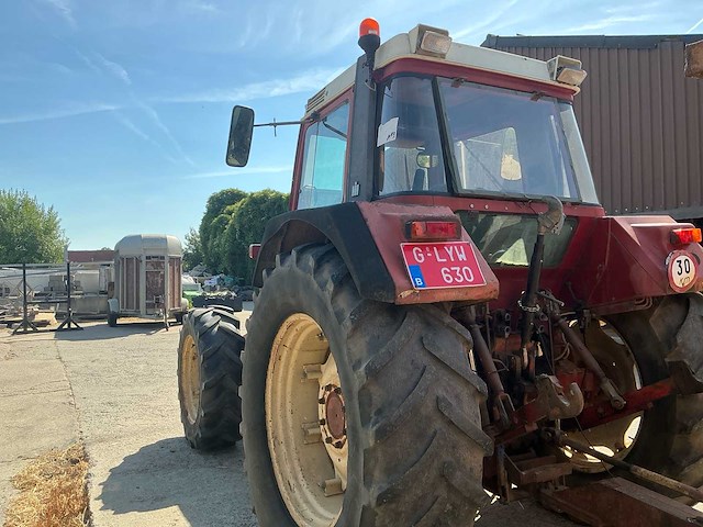 1985 international 1056 axlf vierwielaangedreven landbouwtractor - oldtimer - afbeelding 21 van  27