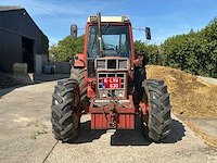 1985 international 1056 axlf vierwielaangedreven landbouwtractor - oldtimer - afbeelding 25 van  27