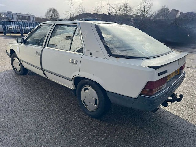 1985 renault 25 ts - franse jaren ‘80 youngtimer - afbeelding 12 van  24