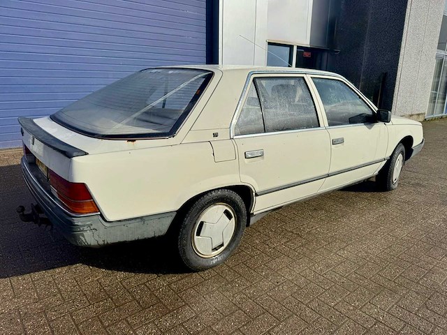 1985 renault 25 ts - franse jaren ‘80 youngtimer - afbeelding 18 van  24
