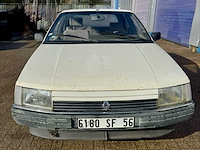 1985 renault 25 ts - franse jaren ‘80 youngtimer - afbeelding 21 van  24