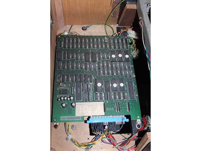1986 - - speelautomaat - afbeelding 5 van  8