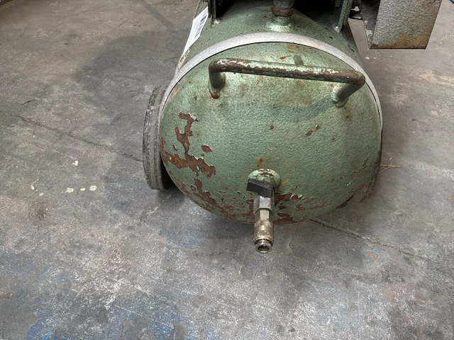 1986 creemers mobiel 220 luchtcompressor - afbeelding 7 van  10