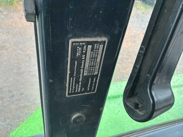 1986 deutz-fahr dx 3.50 2wd landbouwtractor - afbeelding 15 van  33